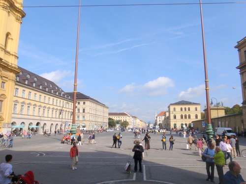 North facing photo at the Feldherrnhalle.